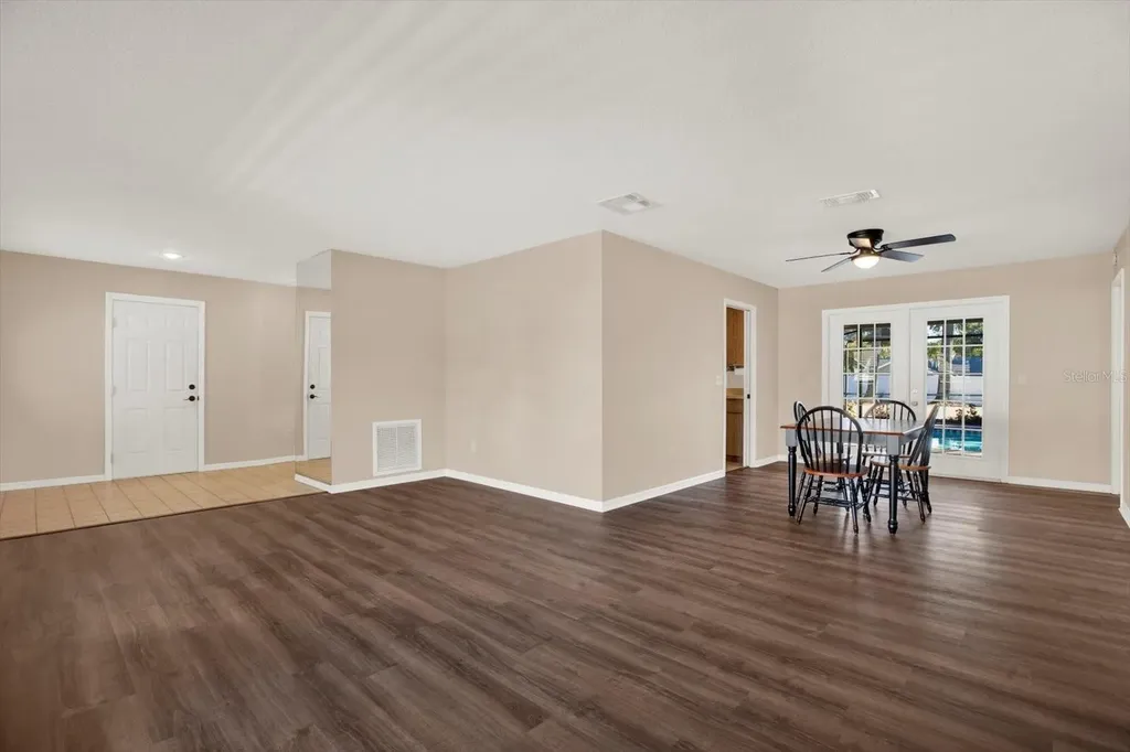 401 Running Horse Road Seffner FL 33584