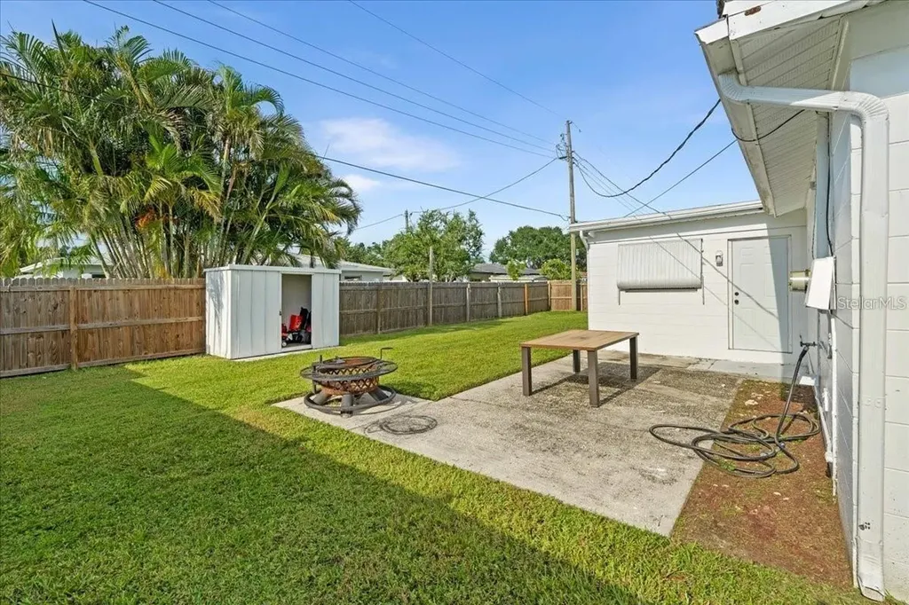 6083 50th Avenue N Kenneth City FL 33709