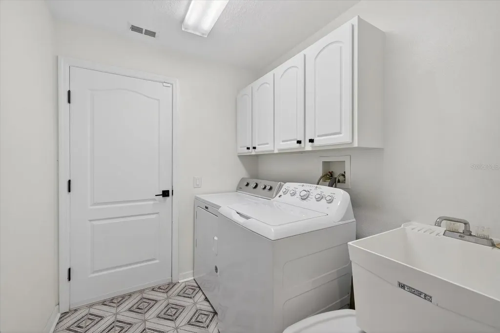 5209 Abbey Park Avenue Tampa FL 33647