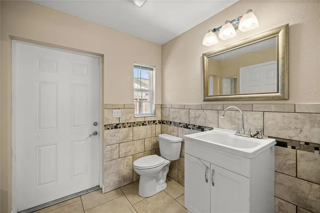 2400 NE 37th Street Ocala FL 34479