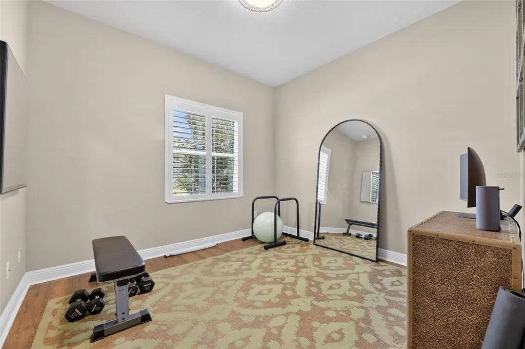 6909 Crestpoint Drive Apollo Beach FL 33572