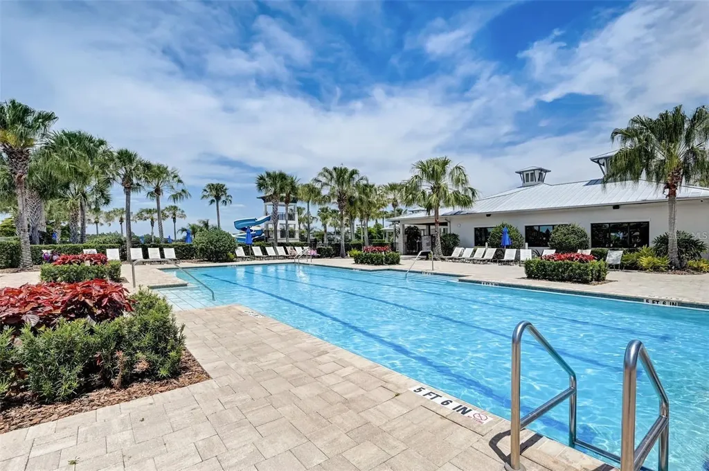 6909 Crestpoint Drive Apollo Beach FL 33572
