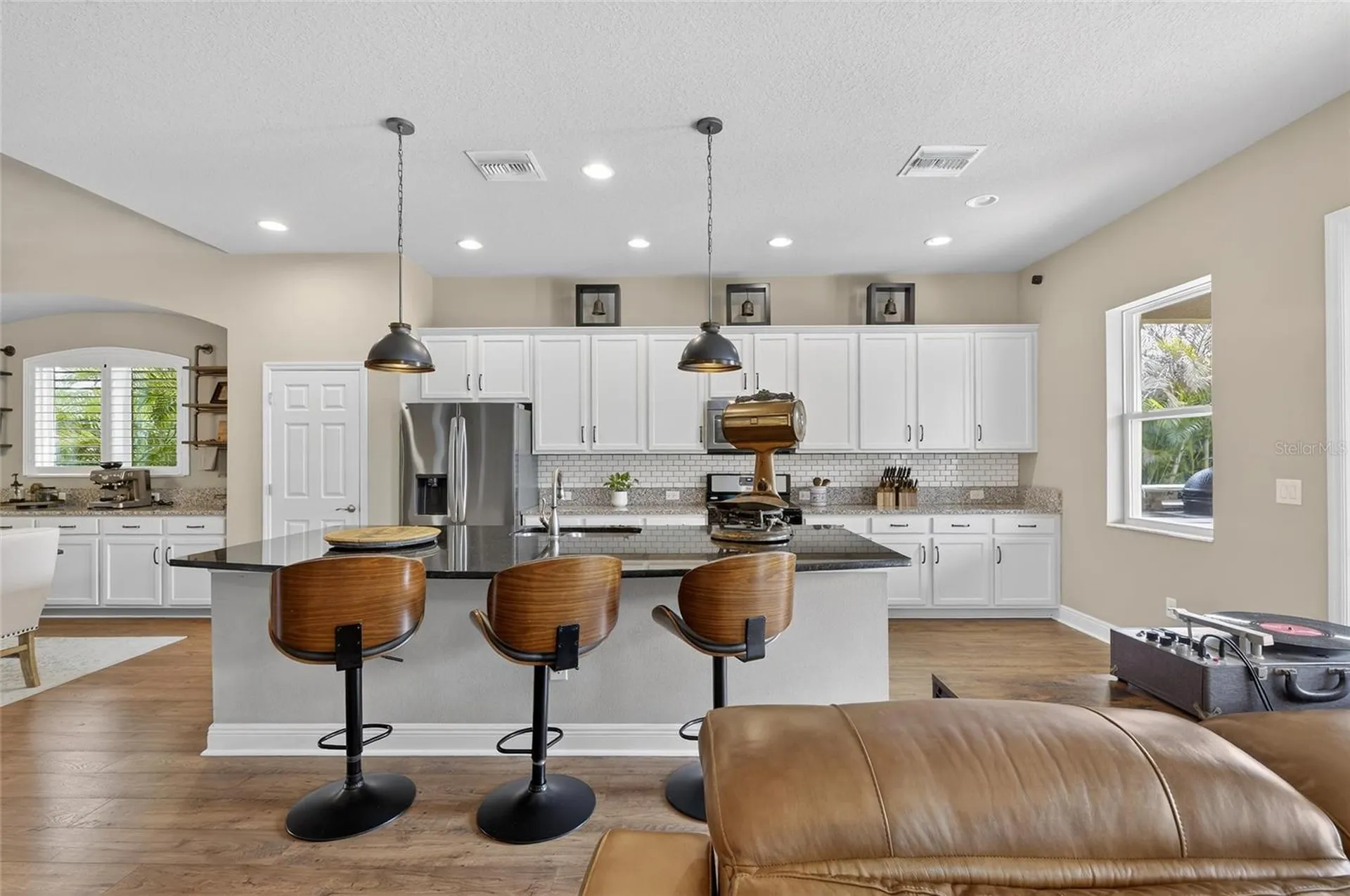 6909 Crestpoint Drive Apollo Beach FL 33572