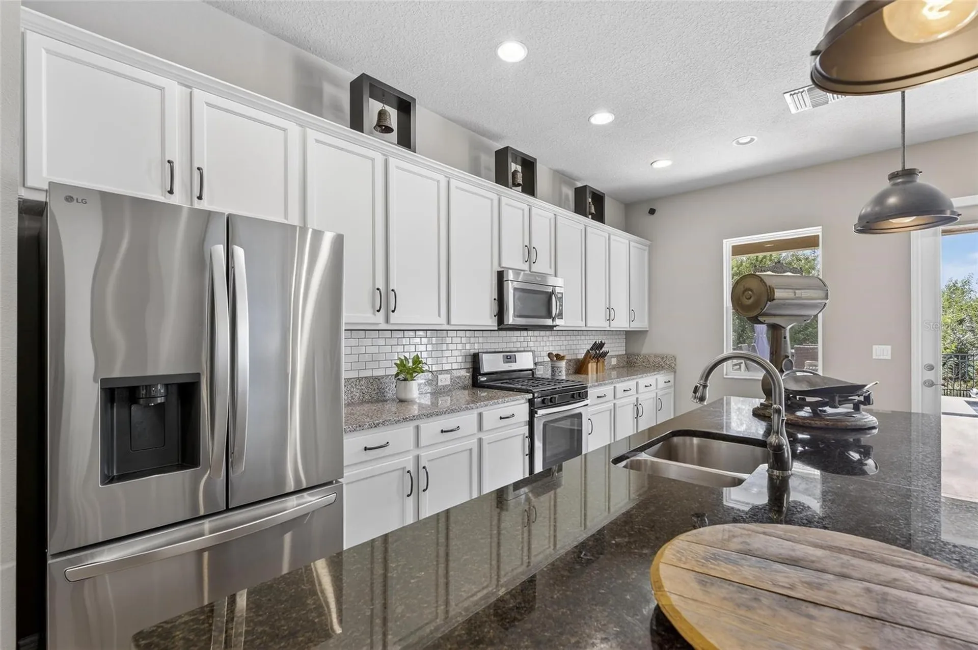 6909 Crestpoint Drive Apollo Beach FL 33572