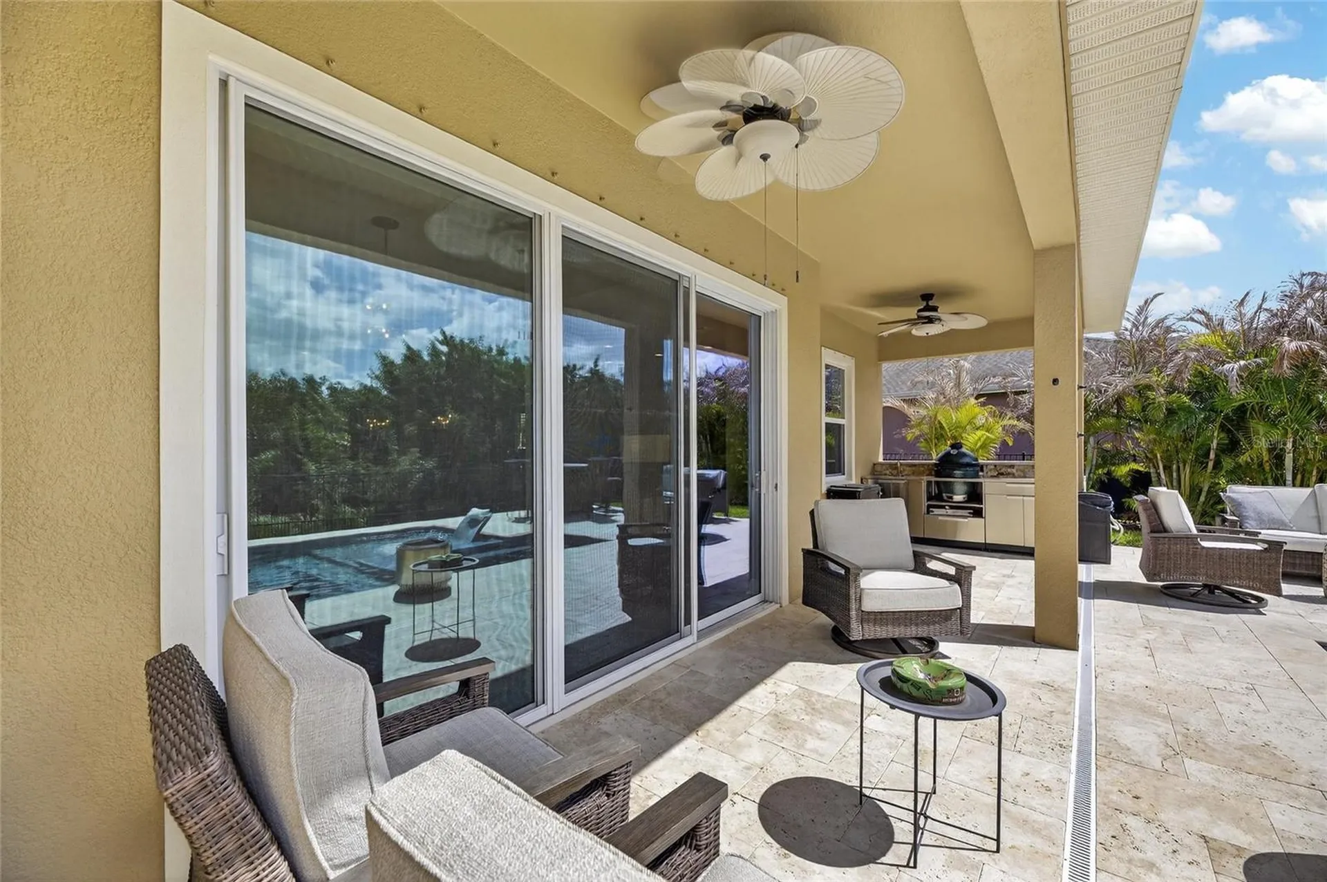 6909 Crestpoint Drive Apollo Beach FL 33572