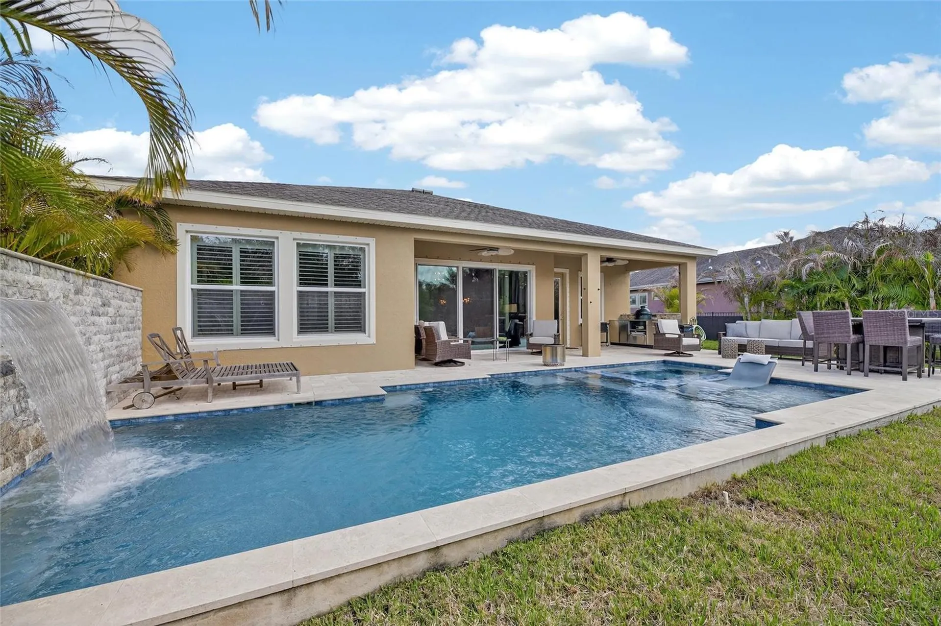 6909 Crestpoint Drive Apollo Beach FL 33572