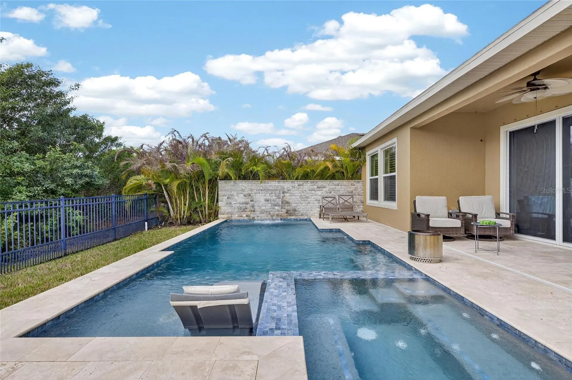 6909 Crestpoint Drive Apollo Beach FL 33572