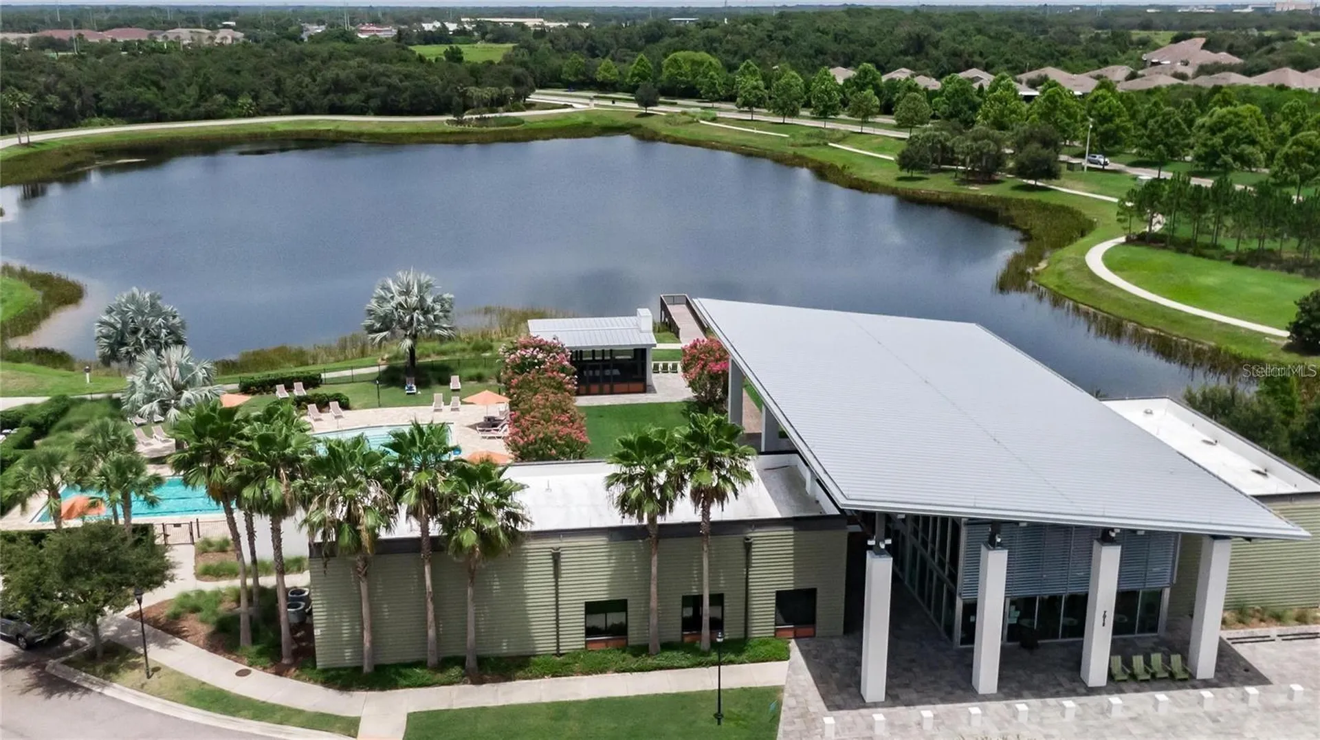 6909 Crestpoint Drive Apollo Beach FL 33572