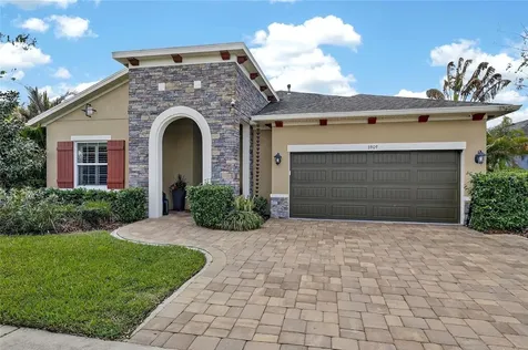 6909 Crestpoint Drive Apollo Beach FL 33572