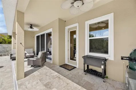 6909 Crestpoint Drive Apollo Beach FL 33572
