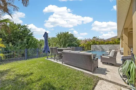 6909 Crestpoint Drive Apollo Beach FL 33572