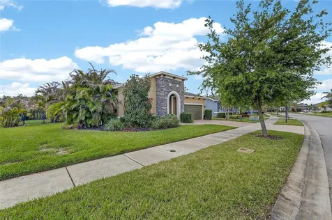 6909 Crestpoint Drive Apollo Beach FL 33572