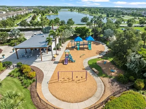 6909 Crestpoint Drive Apollo Beach FL 33572