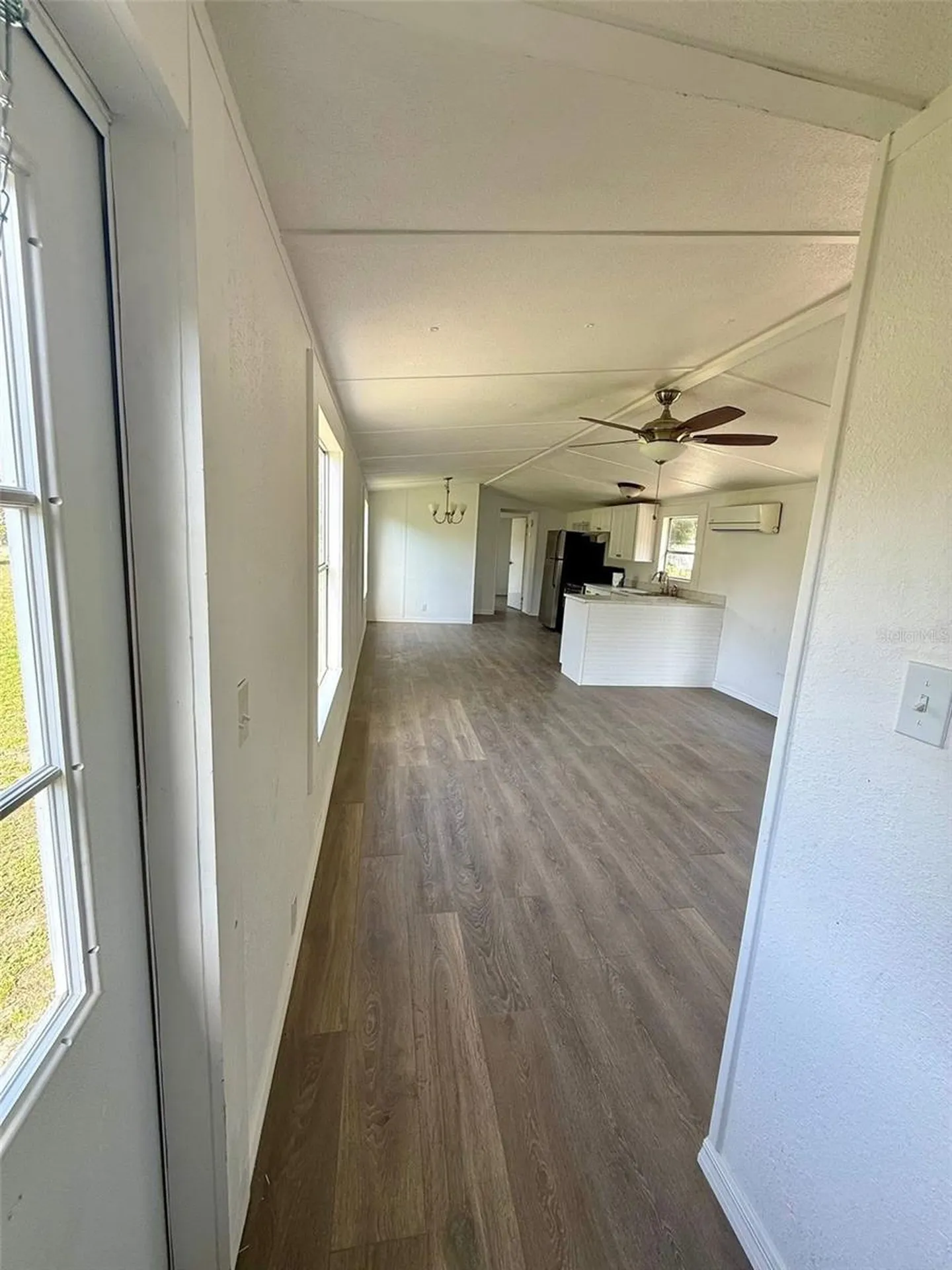 1516 Commercial Place Zephyrhills FL 33540