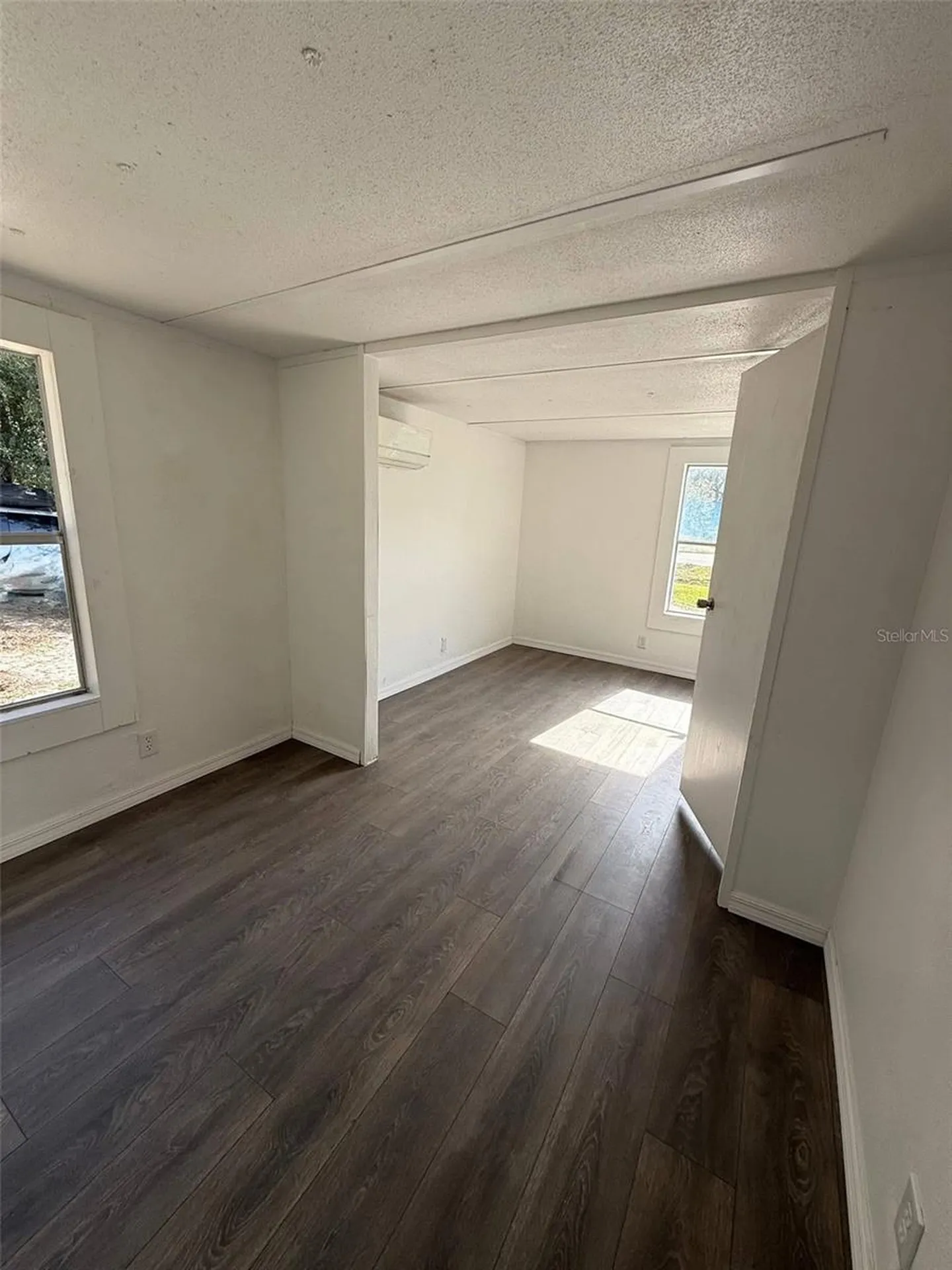 1516 Commercial Place Zephyrhills FL 33540