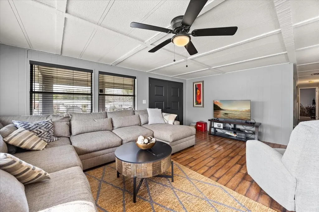 2129 Oak Grove Drive Zellwood FL 32798
