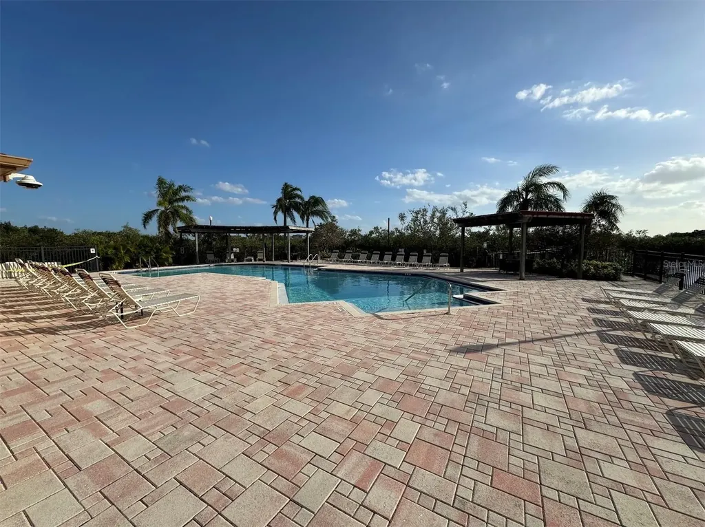 4305 Bayside Village Drive Tampa FL 33615