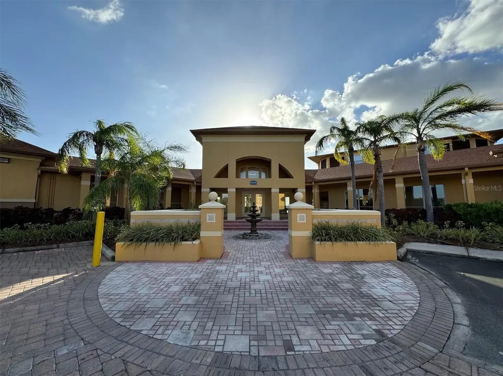 4305 Bayside Village Drive Tampa FL 33615