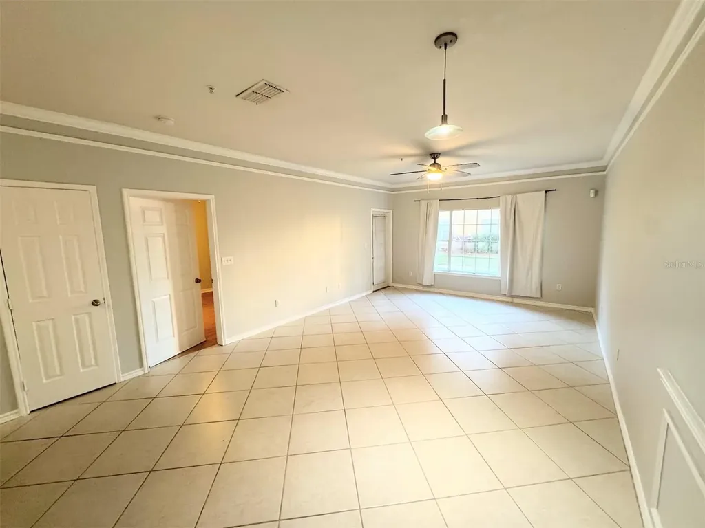 4305 Bayside Village Drive Tampa FL 33615