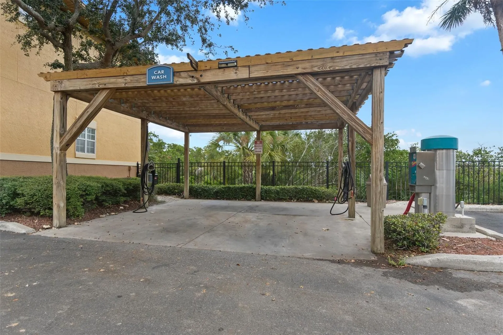 4305 Bayside Village Drive Tampa FL 33615