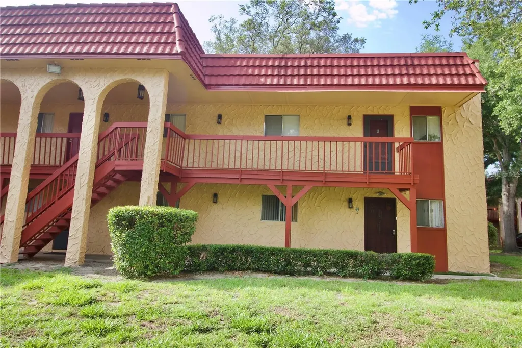 2812 N Powers Drive Orlando FL 32818
