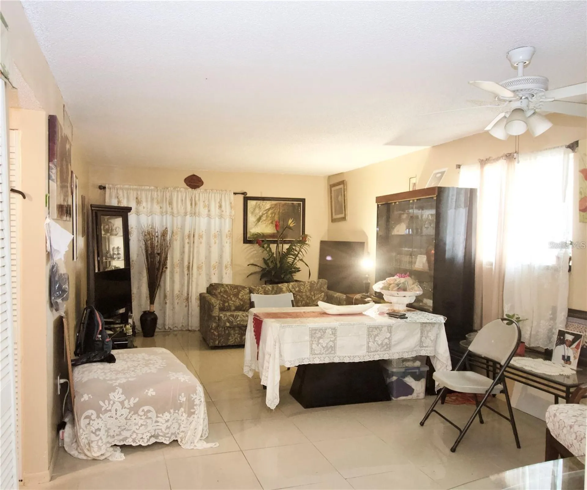 2812 N Powers Drive Orlando FL 32818