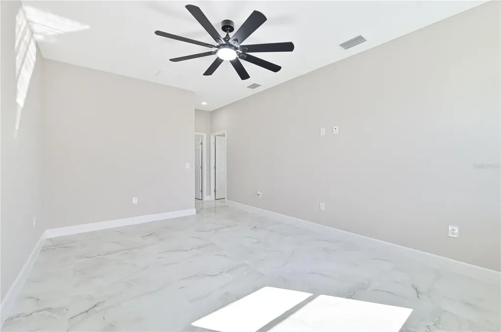 1326 NE 7th Place Cape Coral FL 33909