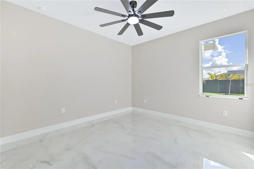 1326 NE 7th Place Cape Coral FL 33909