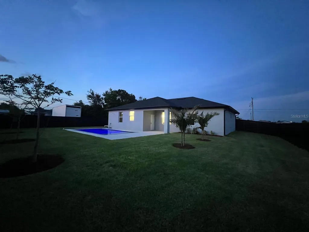 1326 NE 7th Place Cape Coral FL 33909