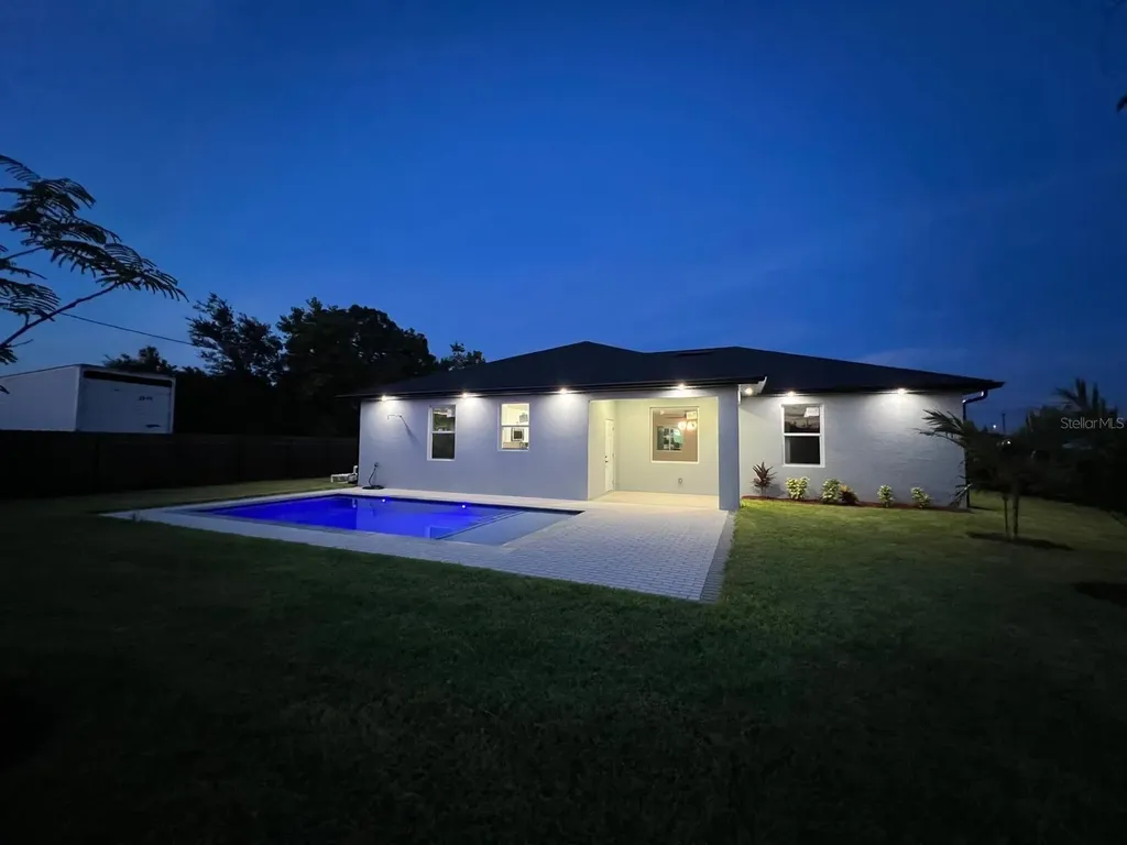 1326 NE 7th Place Cape Coral FL 33909
