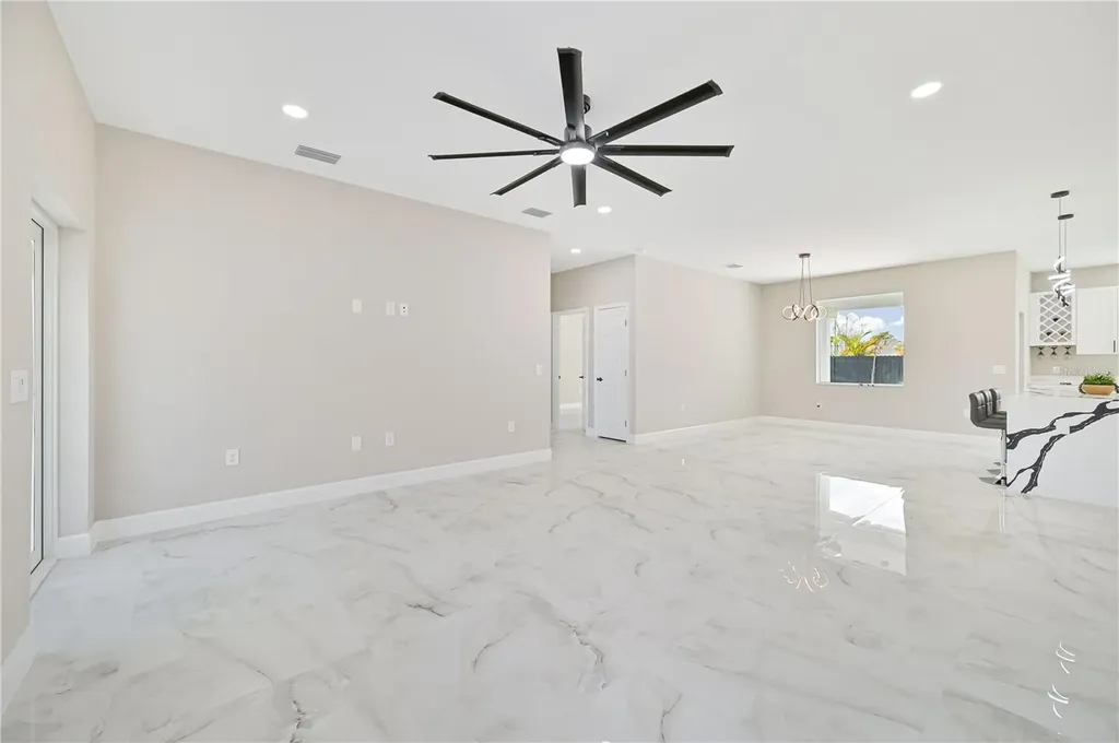 1326 NE 7th Place Cape Coral FL 33909