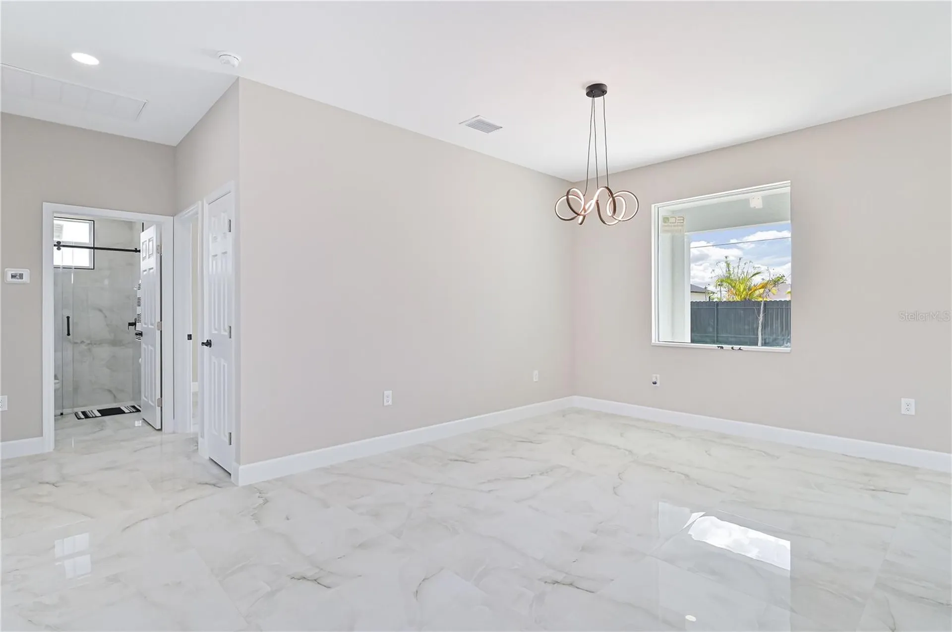 1326 NE 7th Place Cape Coral FL 33909