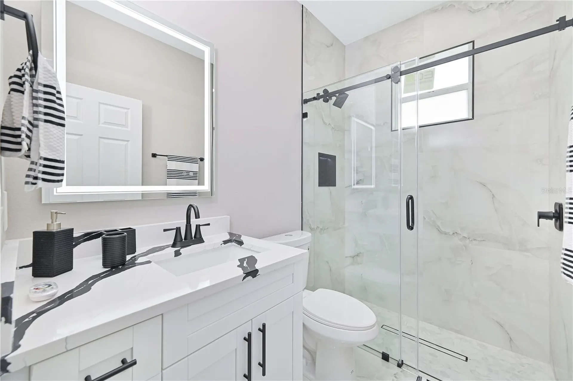 1326 NE 7th Place Cape Coral FL 33909