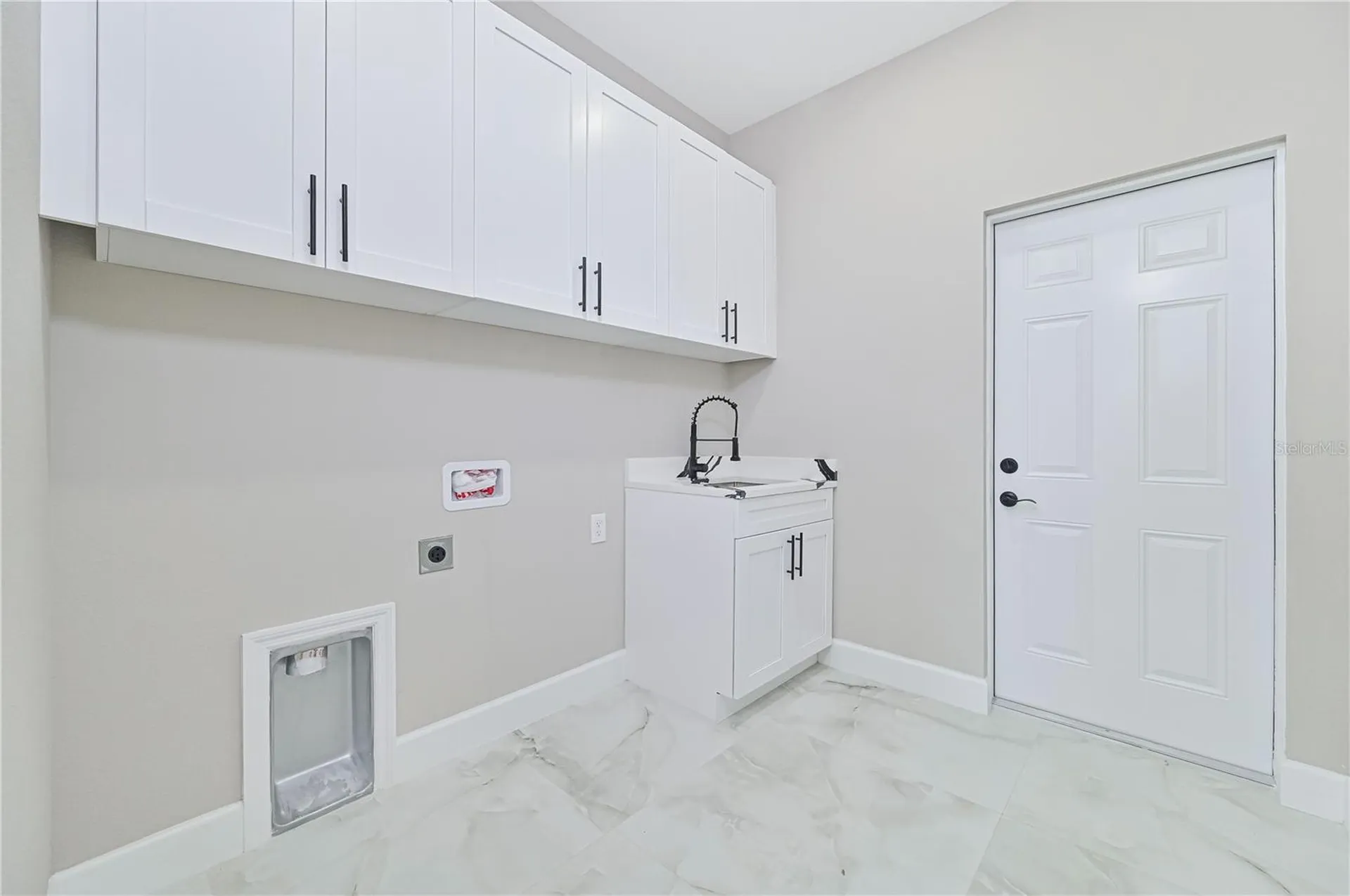 1326 NE 7th Place Cape Coral FL 33909