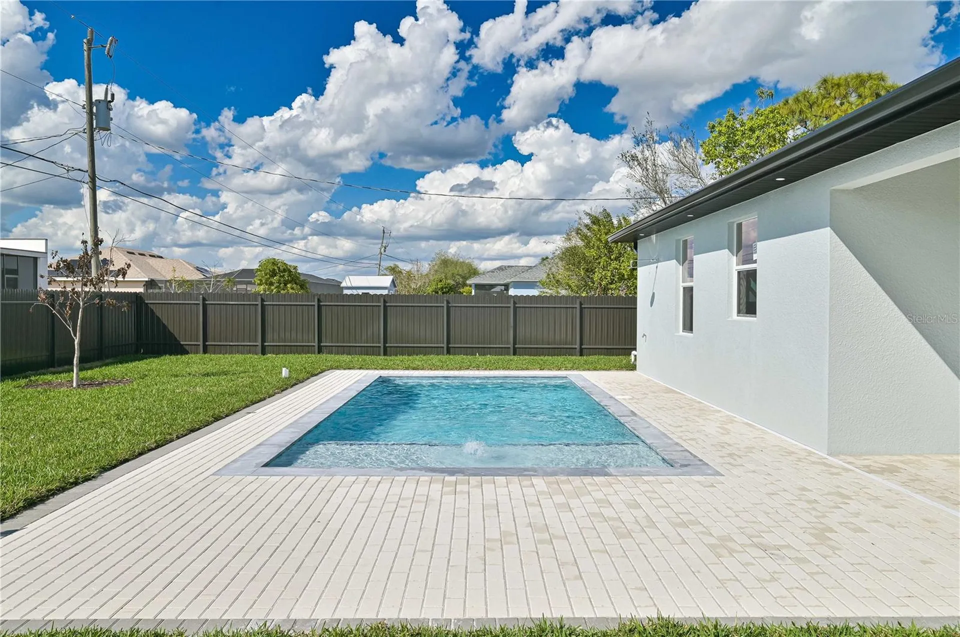 1326 NE 7th Place Cape Coral FL 33909