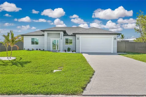 1326 NE 7th Place Cape Coral FL 33909