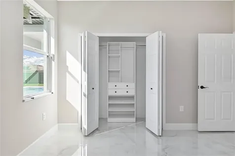 1326 NE 7th Place Cape Coral FL 33909