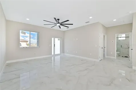 1326 NE 7th Place Cape Coral FL 33909