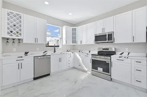 1326 NE 7th Place Cape Coral FL 33909