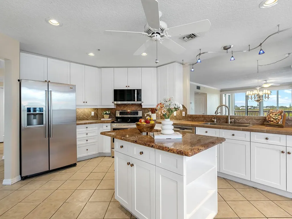 5420 Eagles Point Circle Sarasota FL 34231