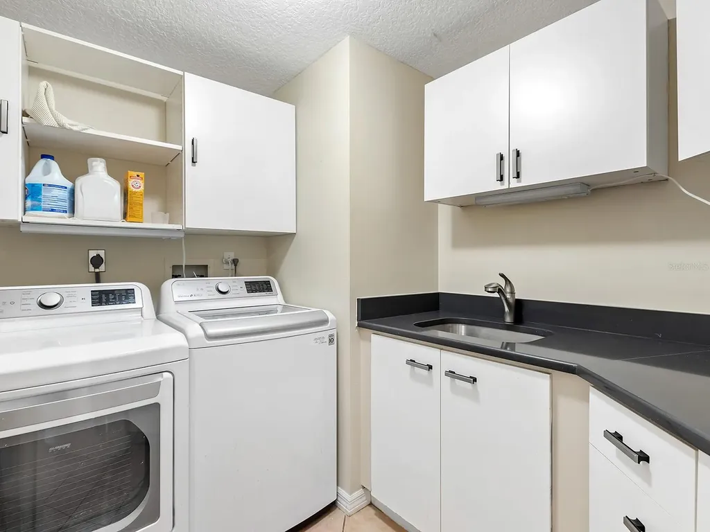 5420 Eagles Point Circle Sarasota FL 34231