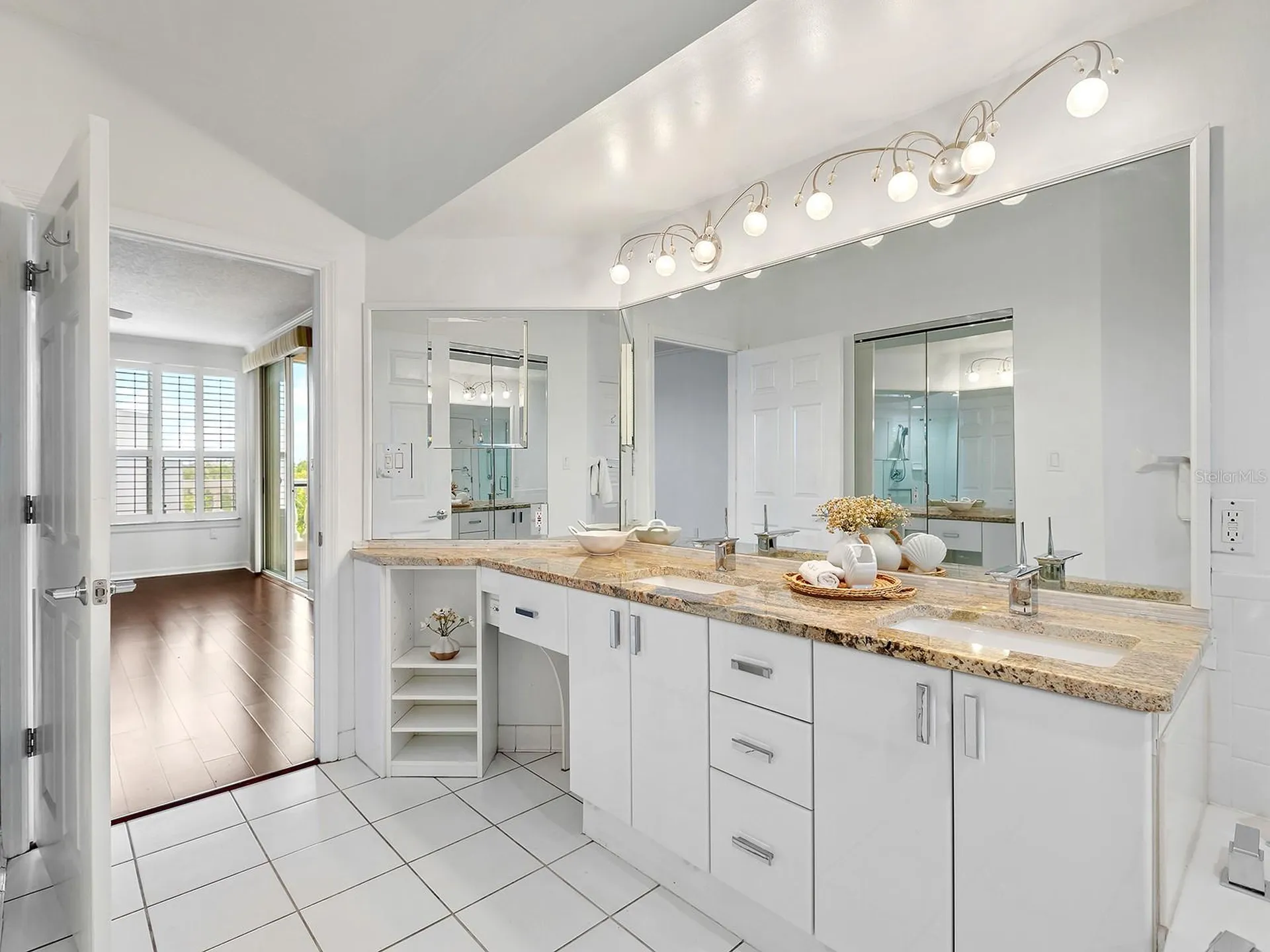 5420 Eagles Point Circle Sarasota FL 34231