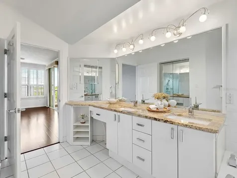 5420 Eagles Point Circle Sarasota FL 34231