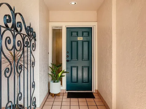 5420 Eagles Point Circle Sarasota FL 34231