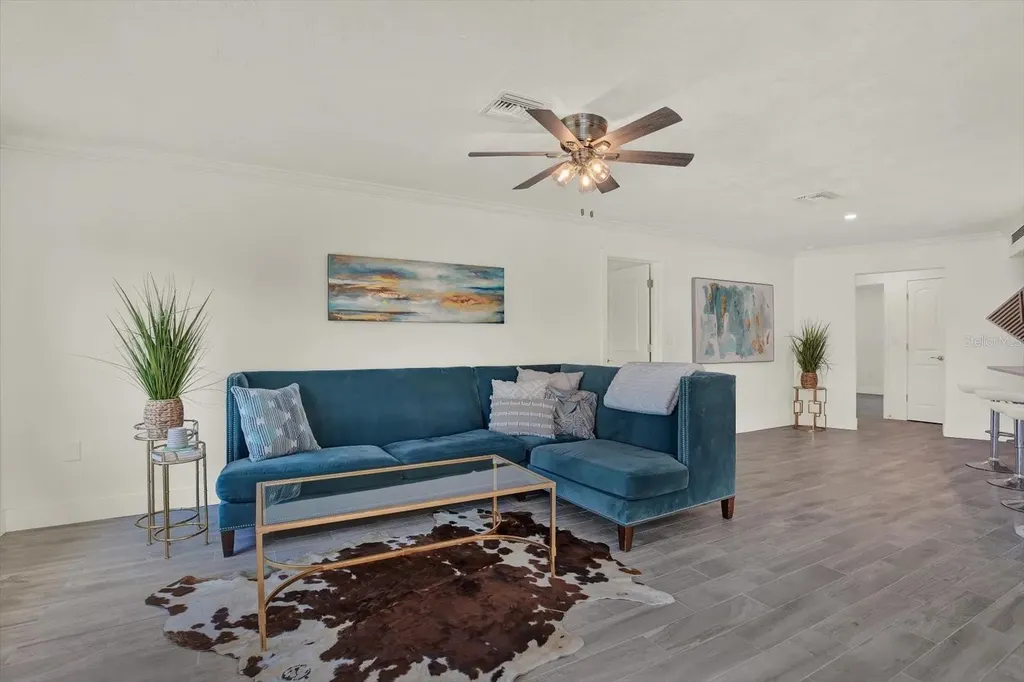 1979 Iowa Avenue NE St Petersburg FL 33703