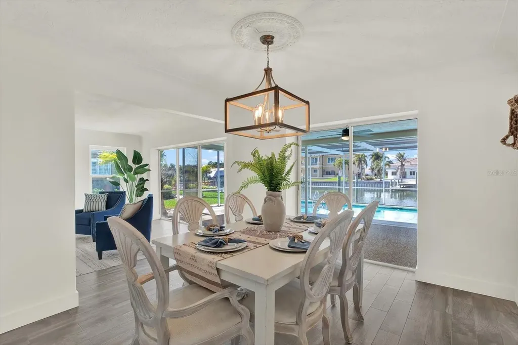 1979 Iowa Avenue NE St Petersburg FL 33703