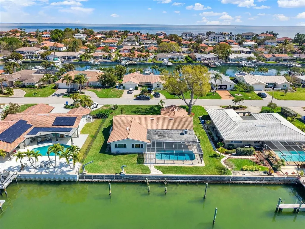 1979 Iowa Avenue NE St Petersburg FL 33703