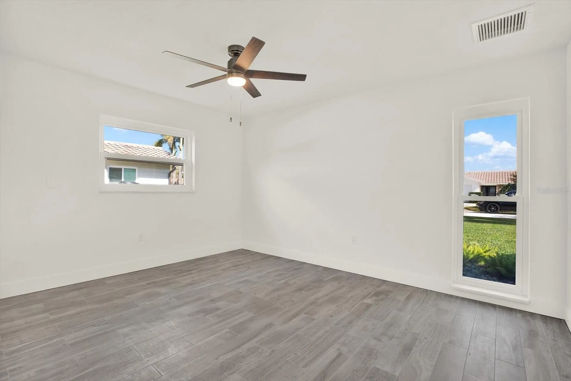 1979 Iowa Avenue NE St Petersburg FL 33703