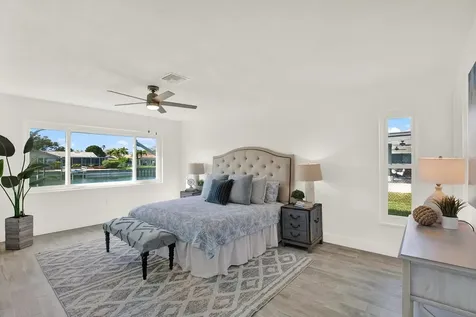 1979 Iowa Avenue NE St Petersburg FL 33703