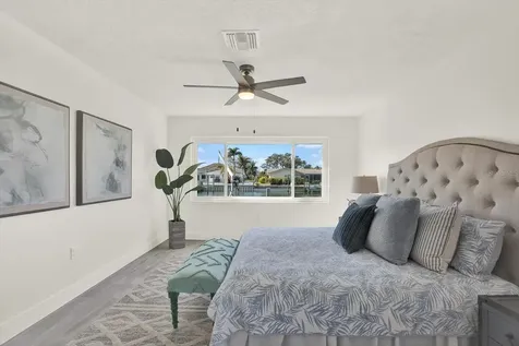 1979 Iowa Avenue NE St Petersburg FL 33703